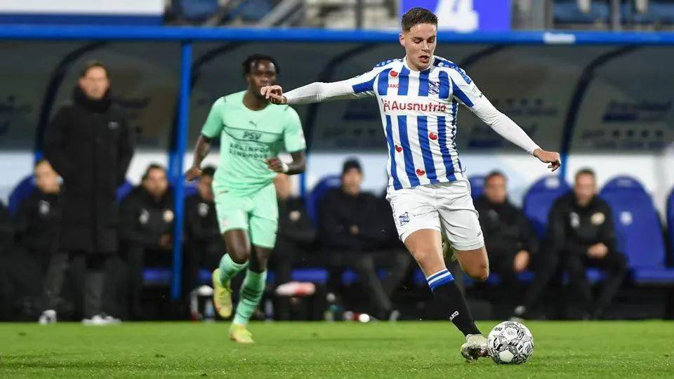 宫鲁鸣：队员们很想拿下比赛 但双塔阵容下控制对手三分球有漏洞