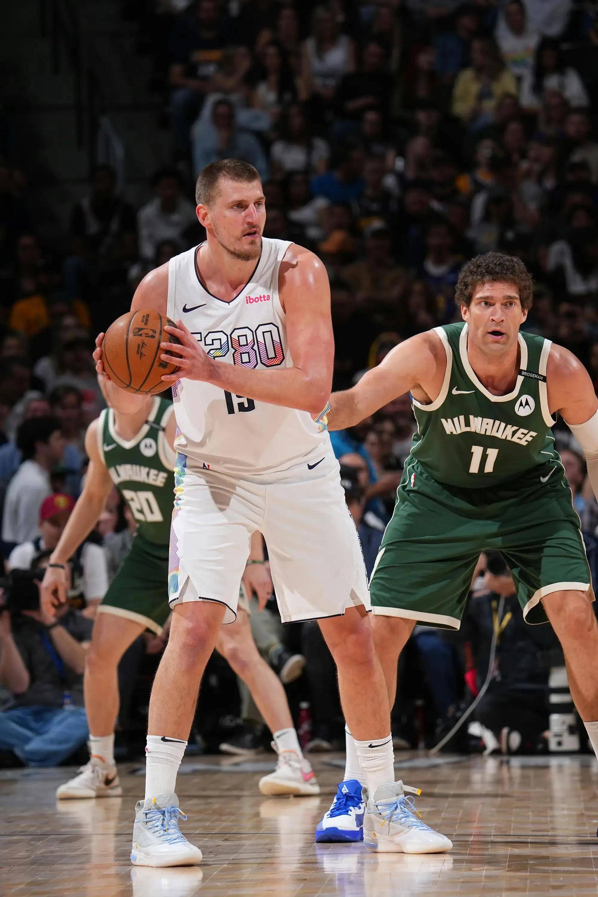 CBA今日10场大战，辽宁、首钢、新疆争前四，广东目标第六.